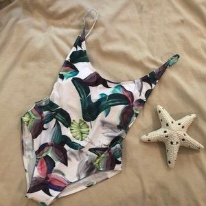 Zaful swimsuit jungle print Large fits like medium
